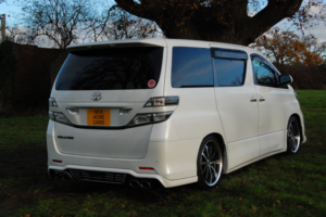 2010 Toyota Vellfire 2.4z Platinum Selection 2 in White — image 5