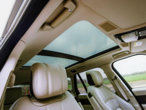 2021 Land Rover Range Rover 3.0 D300 Mhev Vogue Se Auto 4WD Euro 6 (s/s) 5dr in Grey — image 3