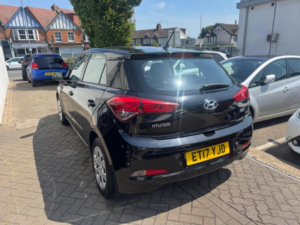 2017 Hyundai I20 1.2 S Air Euro 6 5dr in Black — image 2