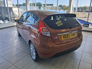 2016 Ford Fiesta 1.0 T Ecoboost Titanium in Brown — image 3