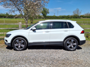 2017 Volkswagen Tiguan 2.0 Tsi Bluemotion Tech Sel in White — image 2