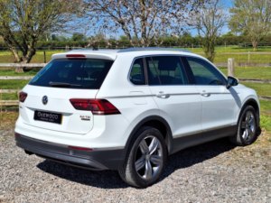 2017 Volkswagen Tiguan 2.0 Tsi Bluemotion Tech Sel in White — image 3