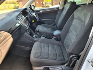 2017 Volkswagen Tiguan 2.0 Tsi Bluemotion Tech Sel in White — image 5