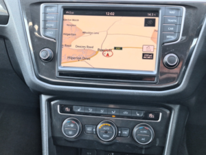 2017 Volkswagen Tiguan 2.0 Tsi Bluemotion Tech Sel in White — image 6