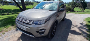 2017 Land Rover Discovery Sport 2.0 Td4 Hse Auto 4WD Euro 6 (s/s) 5dr in Silver — image 3