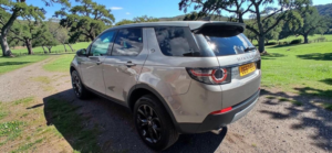 2017 Land Rover Discovery Sport 2.0 Td4 Hse Auto 4WD Euro 6 (s/s) 5dr in Silver — image 4