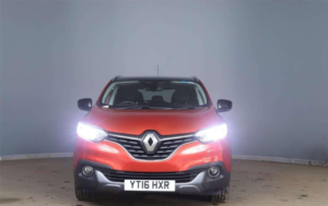 2016 Renault Kadjar 1.5 Dci Signature Nav Edc Euro 6 (s/s) 5dr in Red — image 3