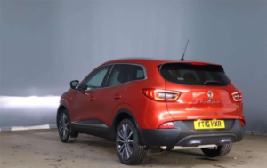 2016 Renault Kadjar 1.5 Dci Signature Nav Edc Euro 6 (s/s) 5dr in Red — image 5