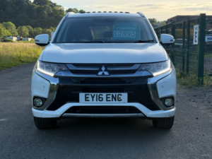 2016 Mitsubishi Outlander 2.0h 12kwh Gx5hs SUV 5dr Petrol Plug-In Hybrid CVT 4WD Euro 6 (s/s) (200 Ps) in White — image 2
