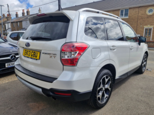 2013 Subaru Forester 2.0i Xt SUV 5dr Petrol Lineartronic 4WD Euro 5 (240 Ps) in White — image 4