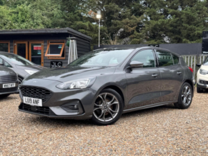 2019 Ford Focus 1.0t Ecoboost St-Line Euro 6 (s/s) 5dr in Grey — image 2
