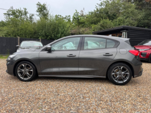2019 Ford Focus 1.0t Ecoboost St-Line Euro 6 (s/s) 5dr in Grey — image 5