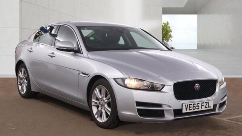 2016 Jaguar Xe 2.0d Prestige Auto Euro 6 (s/s) 4dr in Silver — image 1