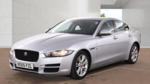 2016 Jaguar Xe 2.0d Prestige Auto Euro 6 (s/s) 4dr in Silver — image 2