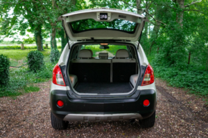 2012 Vauxhall Antara 2.2 Cdti Se in White — image 6