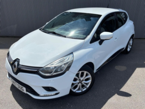 2017 Renault Clio 1.2 16v Dynamique Nav Euro 6 5dr in White — image 2