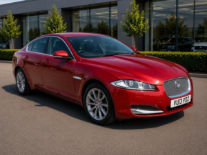 2013 Jaguar Xf 2.2d Luxury Auto Euro 5 (s/s) 4dr in Red — image 3