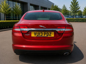 2013 Jaguar Xf 2.2d Luxury Auto Euro 5 (s/s) 4dr in Red — image 5