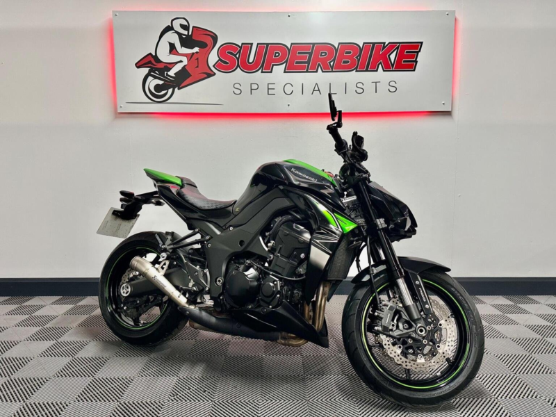 2016 Kawasaki Z1000 1000 Abs Supernaked in Black — image 1
