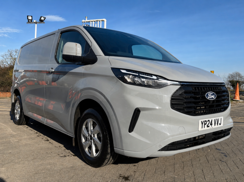 2024 Ford Transit Custom 2.0 Transit Custom V710 Limited Van 300 L2 2.0l Ecoblue 136ps Fwd 6 Speed Manual in Grey — image 1