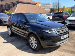 2018 Land Rover Range Rover Evoque Ed4 Se in Black — image 6