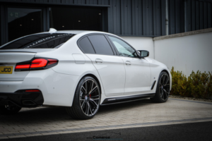 2023 BMW 5 Series 2.0 520d M Sport Saloon in White — image 4