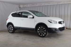 2013 Nissan Qashqai 1.6 N-Tec+ in White — image 3