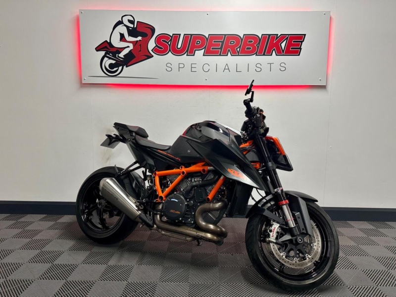2020 Ktm 1290 Super Duke R 1290 X-Ring Euro 4 in Black — image 1