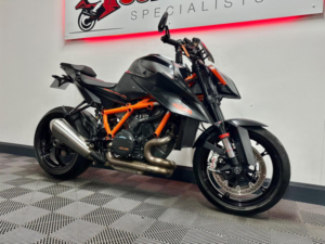 2020 Ktm 1290 Super Duke R 1290 X-Ring Euro 4 in Black — image 4