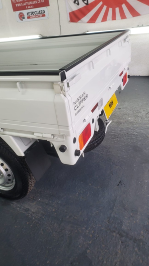 2024 Nissan Pickup Clipper Nt 100 MINI Pick Up 660cc 4WD in White — image 3