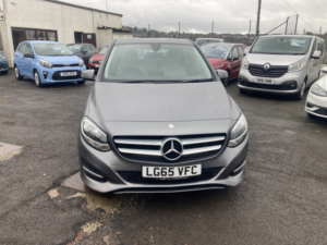2015 Mercedes-Benz B Class 2.1 B200d Sport in Grey — image 2