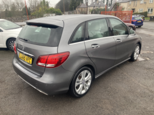 2015 Mercedes-Benz B Class 2.1 B200d Sport in Grey — image 4