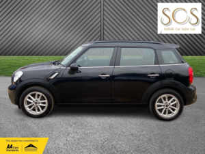 2015 MINI Countryman 2.0 Cooper Sd Countryman in Black — image 4