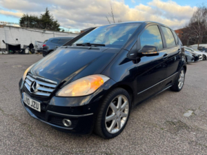 2010 Mercedes-Benz A Class 2.0 A180 Cdi Avantgarde Se CVT 5dr in Black — image 2