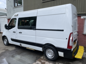 2018 Vauxhall Movano 2.3 Cdti 3500 Mess Van Crewcab in White — image 4