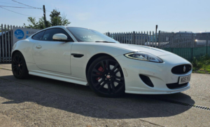 2015 Jaguar Xk 5.0 V8 Dynamic R Auto Euro 5 2dr in White — image 6