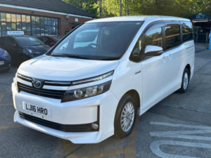 2025 Toyota Noah Toyota Noah Voxy Hybrid Auto 1.8 Petrol in White — image 2