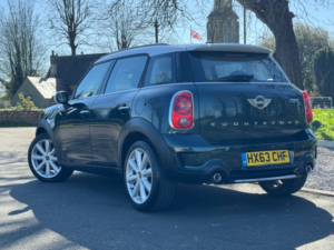 2013 MINI Countryman 2.0 Cooper Sd SUV 5dr Diesel Auto All4 Euro 5 (143 Ps) in Green — image 3