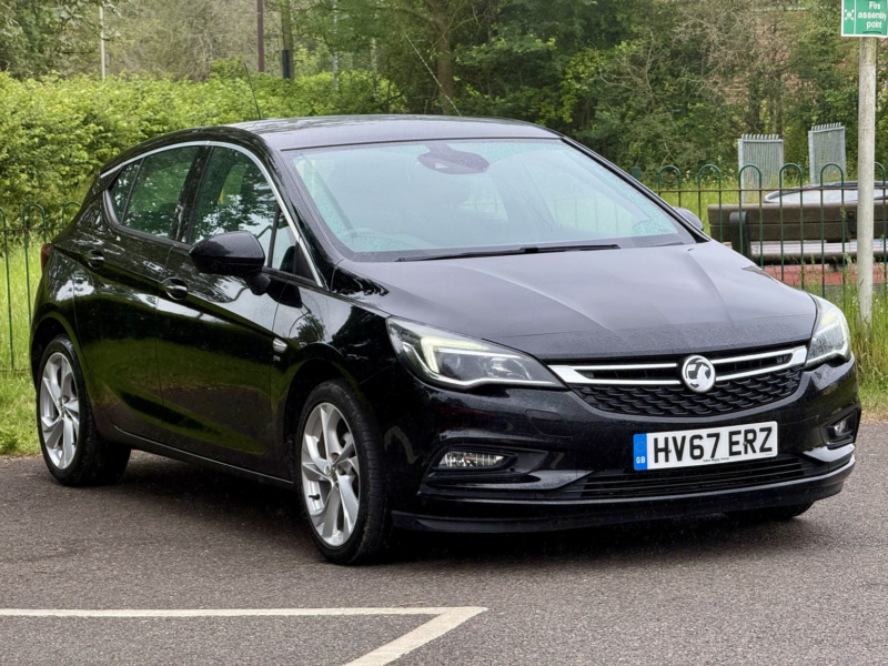 2017 Vauxhall Astra 1.0 I Turbo Ecoflex Sri in Black — image 1