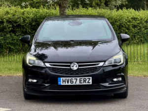 2017 Vauxhall Astra 1.0 I Turbo Ecoflex Sri in Black — image 2