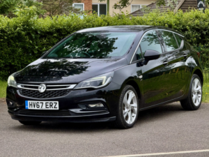 2017 Vauxhall Astra 1.0 I Turbo Ecoflex Sri in Black — image 3