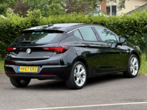 2017 Vauxhall Astra 1.0 I Turbo Ecoflex Sri in Black — image 4