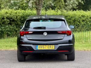 2017 Vauxhall Astra 1.0 I Turbo Ecoflex Sri in Black — image 5