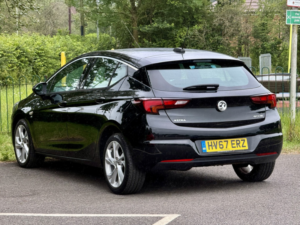 2017 Vauxhall Astra 1.0 I Turbo Ecoflex Sri in Black — image 6