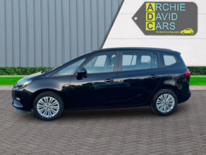2017 Vauxhall Zafira Tourer 1.4 I Turbo Design in Black — image 5