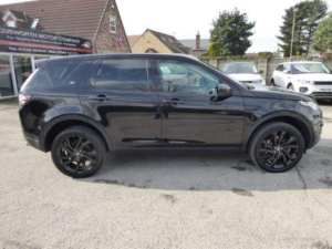 2018 Land Rover Discovery Sport 2.0 Td4 Hse Auto 4WD Euro 6 (s/s) 5dr in Black — image 3
