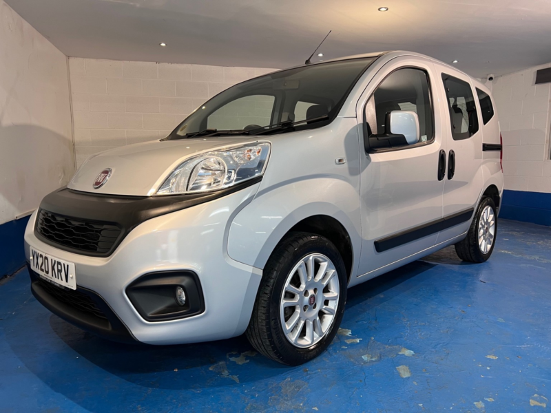 2020 Fiat Qubo 1.4 1.4 77hp Lounge in Grey — image 1