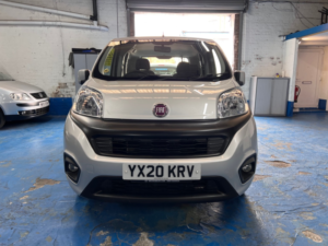 2020 Fiat Qubo 1.4 1.4 77hp Lounge in Grey — image 4
