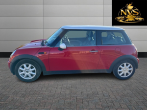 2003 MINI Hatch 1.6 Cooper Hatch in Red — image 4