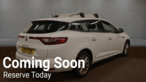 2019 Renault Megane 1.5 Blue Dci Play Sport Tourer Edc Euro 6 (s/s) 5dr in White — image 4